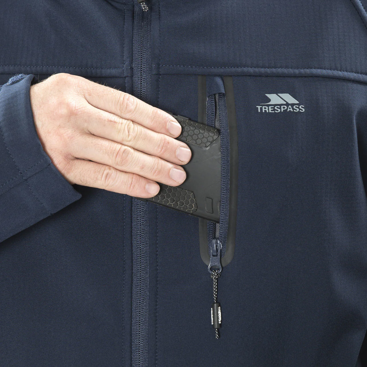Accelerator 2 Men's Softshell Jacket in Navy - Image 5