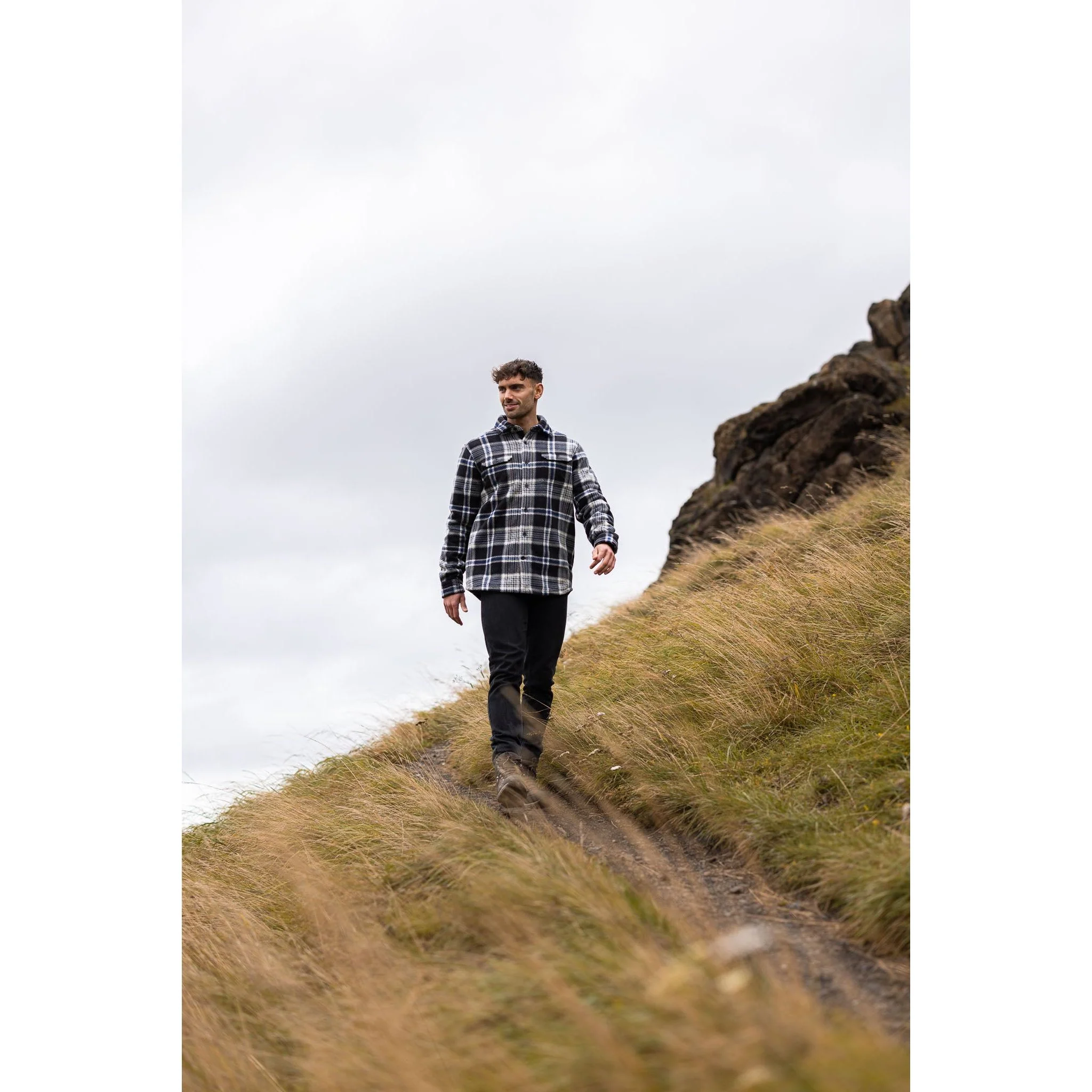 Checkley Men's Check Microfleece Shirt with Sherpa Lining - Image 2