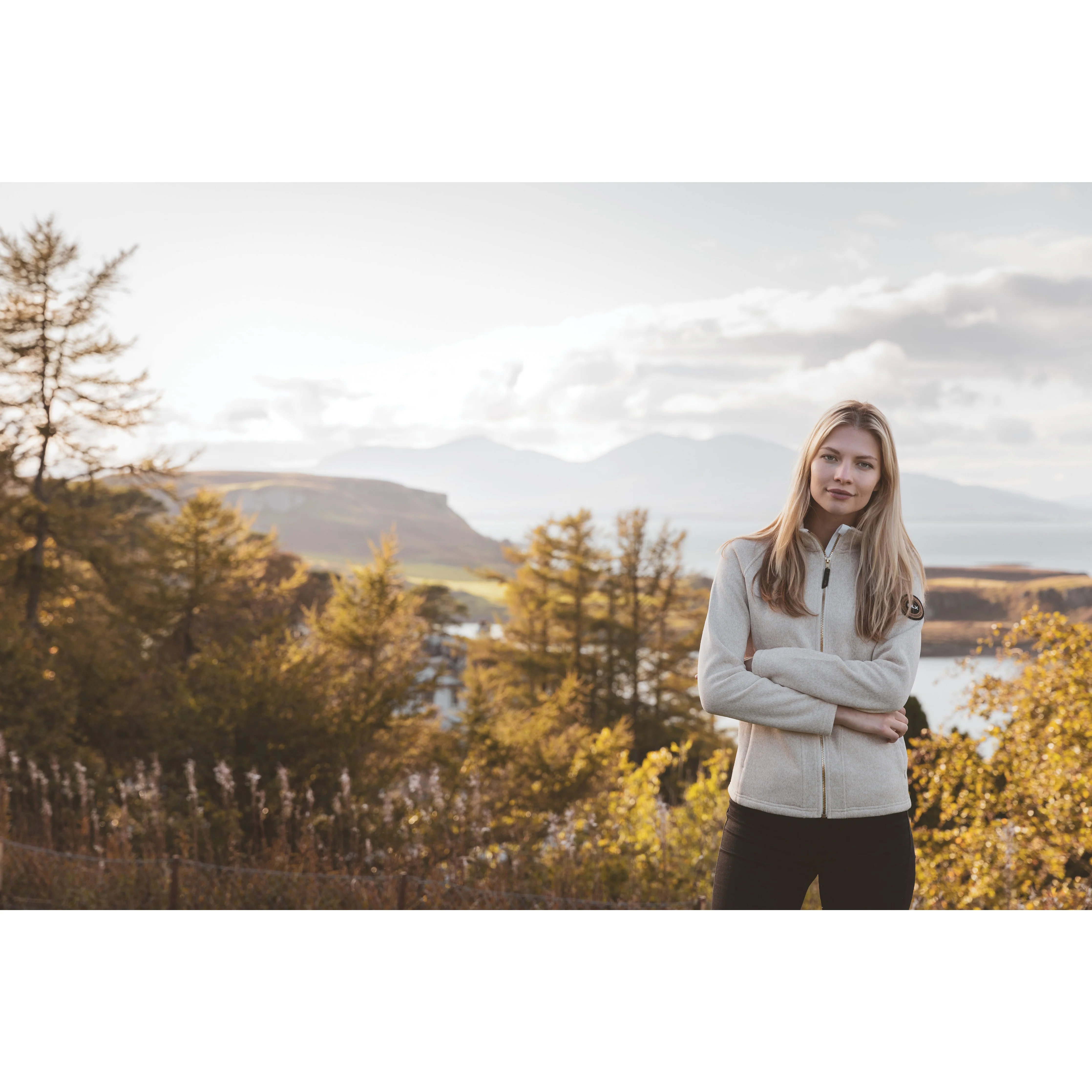 Dawn Women's DLX Fleece Jacket in White Marl - Image 5