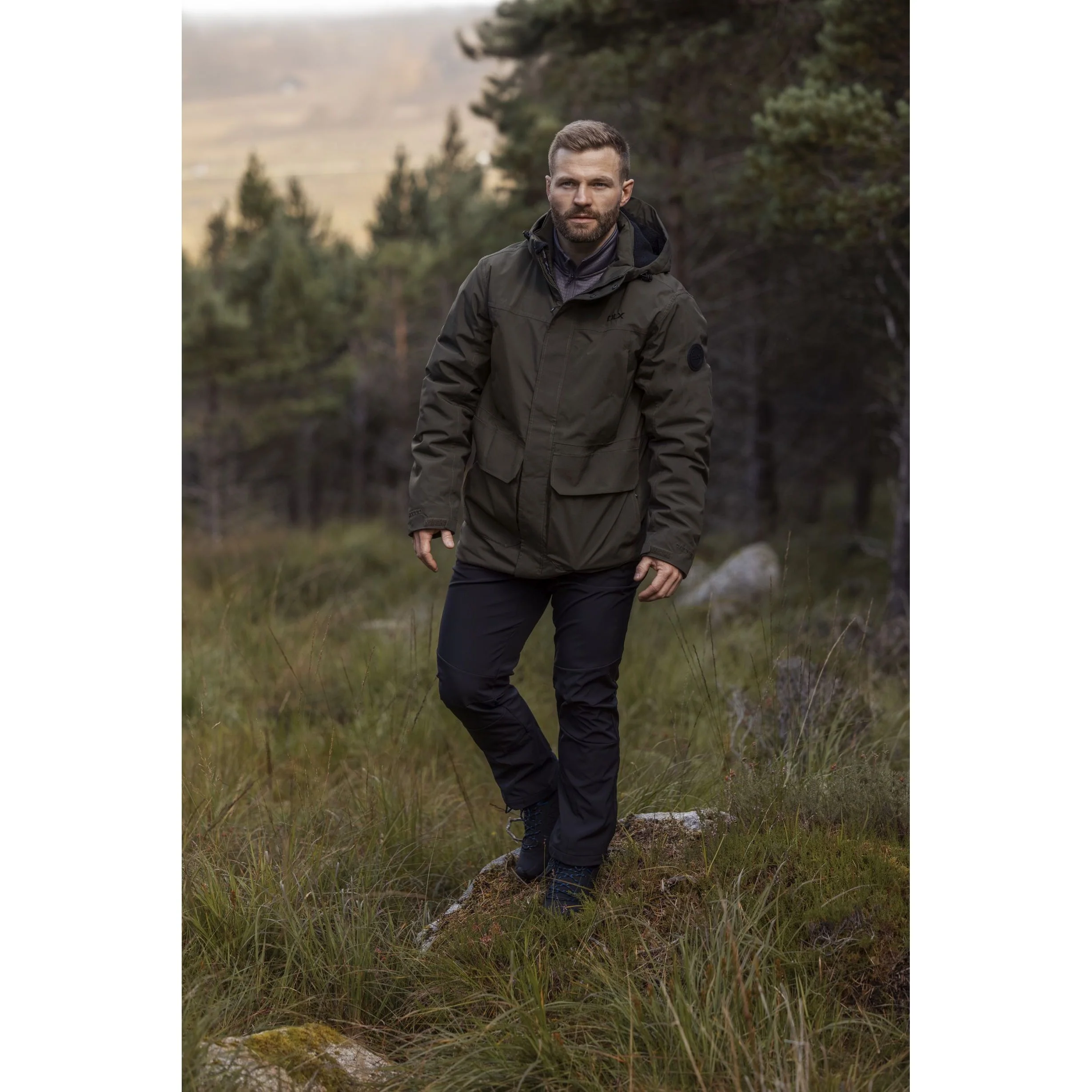 Donahue Men's DLX Padded Waterproof Jacket in Dark Vine - Image 2