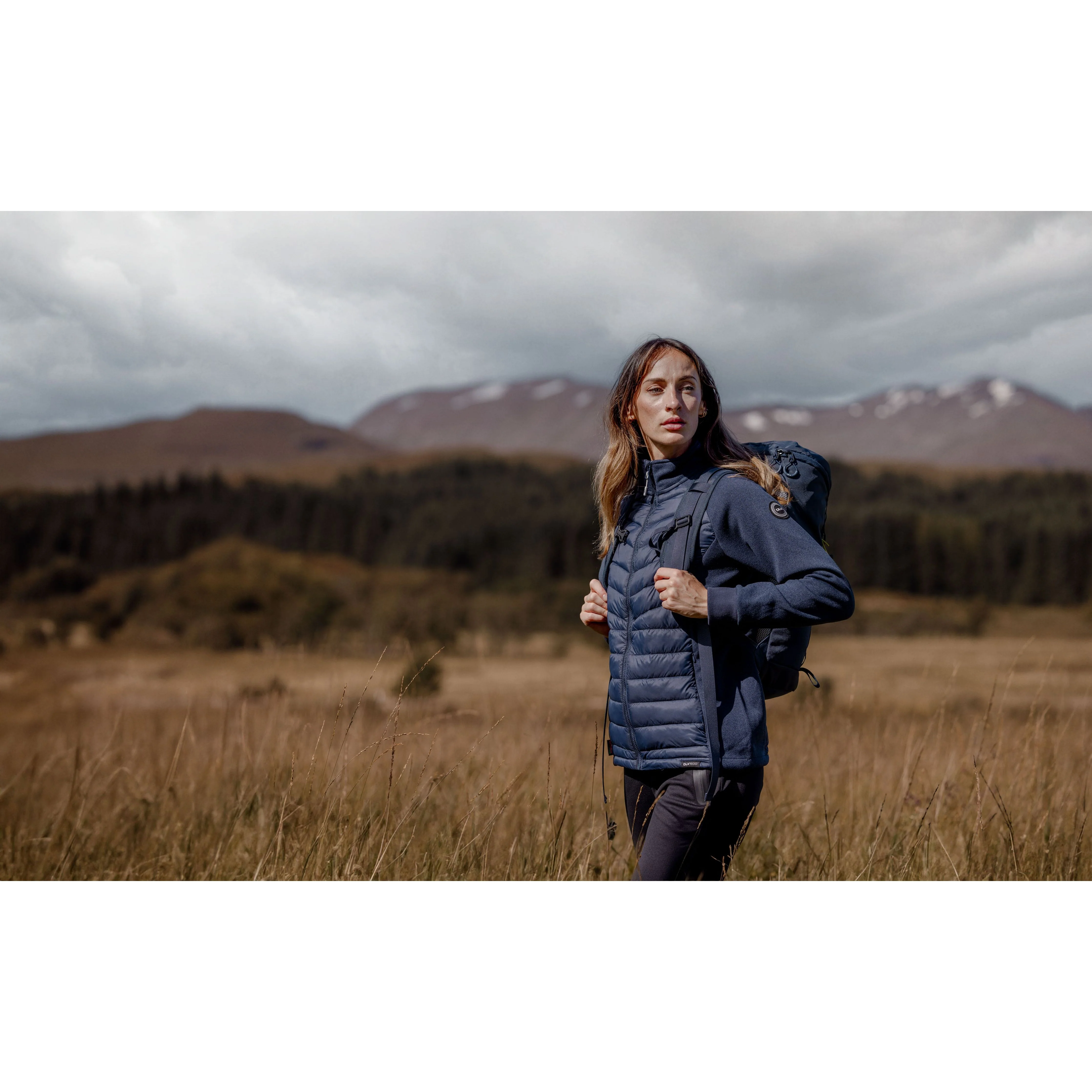 Luisa Women's DLX Full Zip Padded Fleece in Navy - Image 2