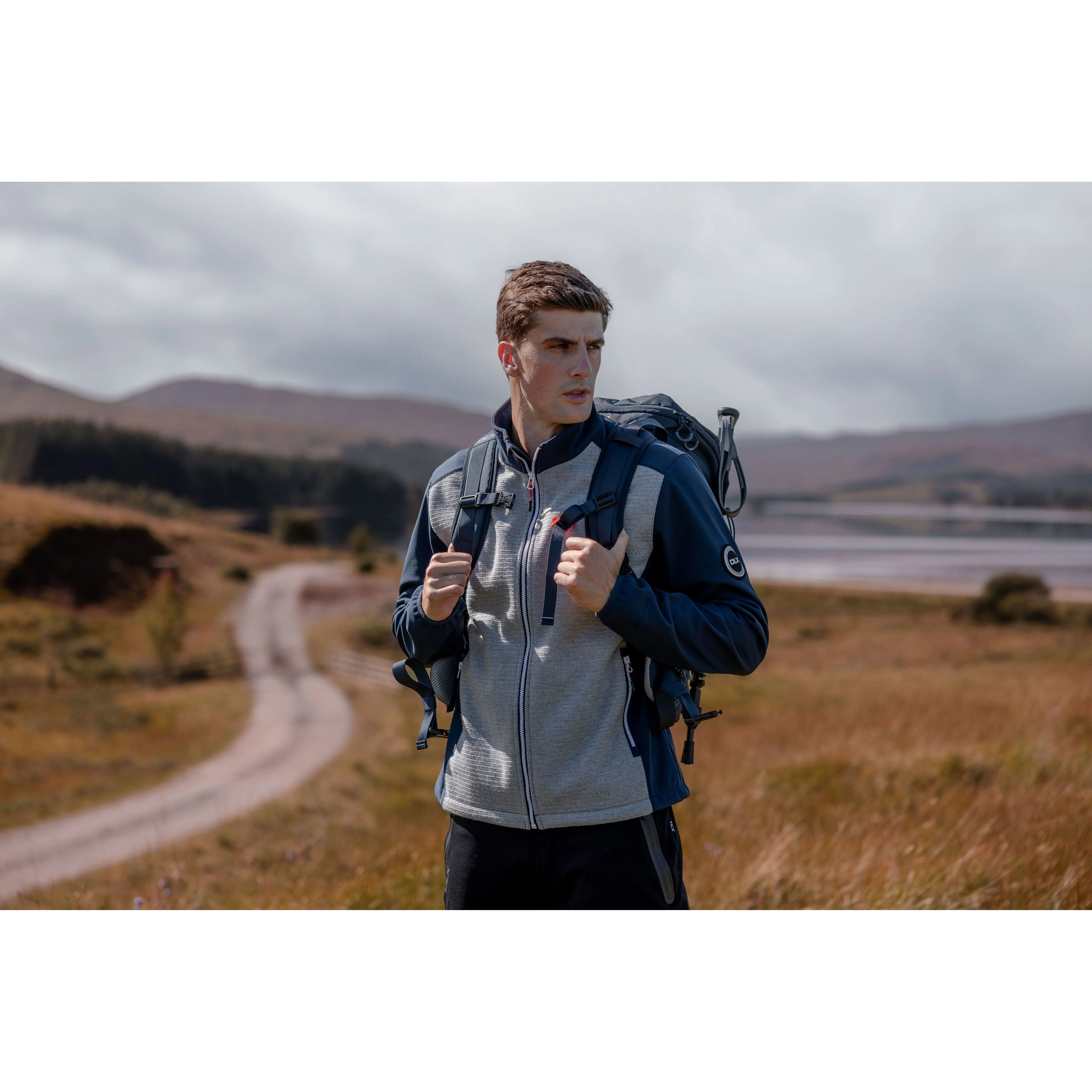 Oltava DLX 32 Litre Rucksack in Navy - Image 5