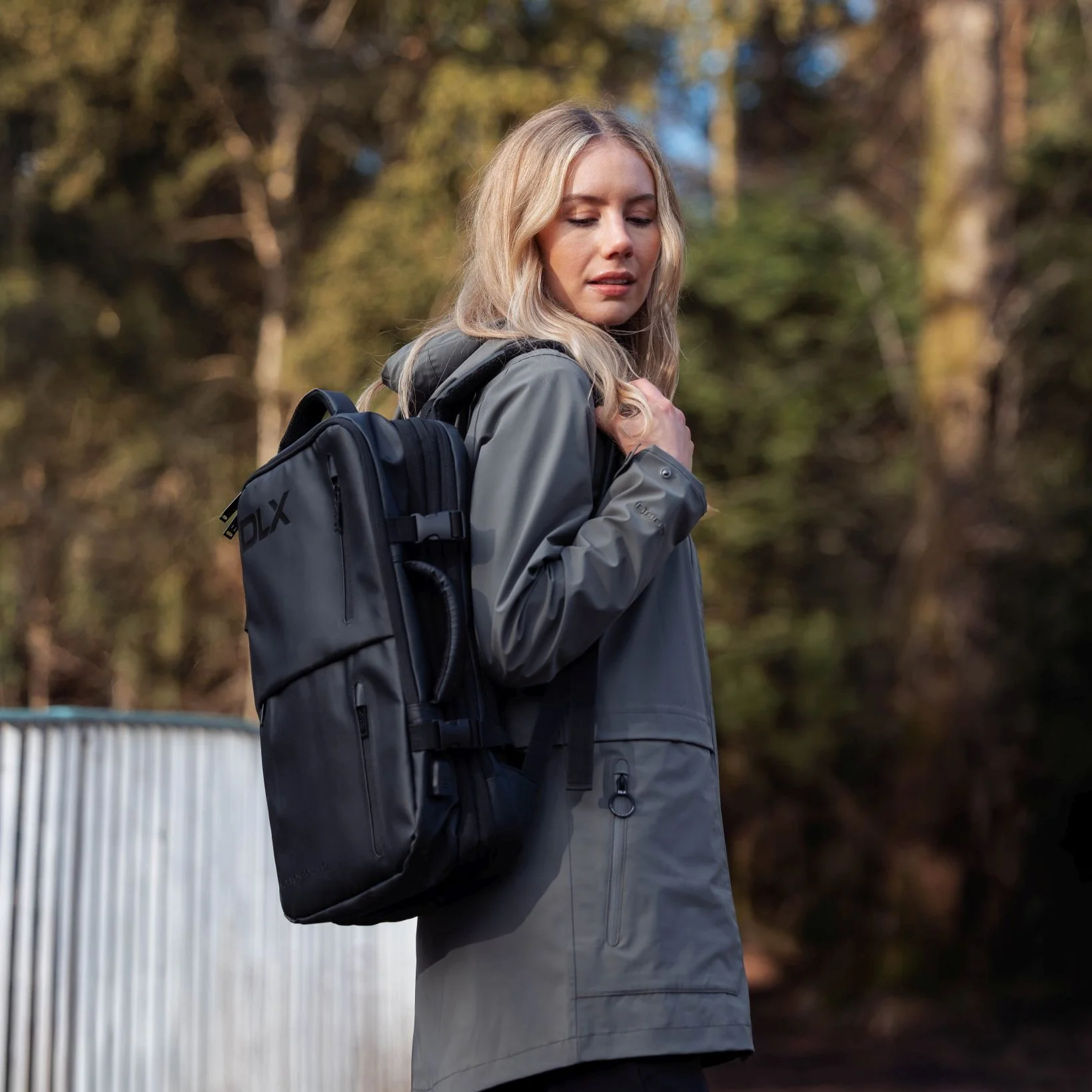 Volmos DLX Expandable Travel Rucksack in Black - Image 3
